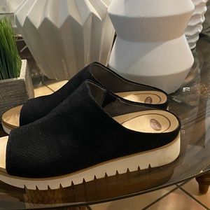 Dr Scholl’s black mules